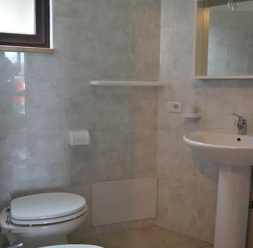 לינה וארוחת בוקר Eclissi קריאטי