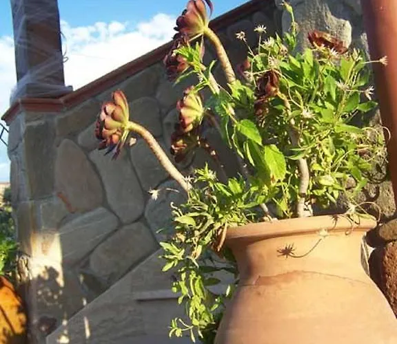 Eclissi לינה וארוחת בוקר